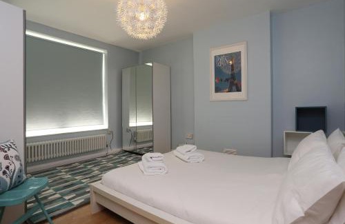 Greenwich West Apartment | Riverside Cutty Sark 2BD Retreat