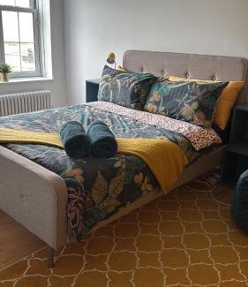 Greenwich West Apartment | Riverside Cutty Sark 2BD Retreat