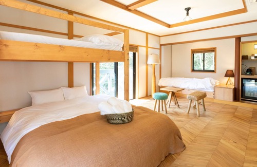 Uwajima Cabin | Riverside Lodge