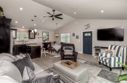 Roseland House | Riverside Luxury Retreat - Pelican Landing