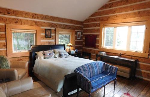 South Fork Cabin | Riverside Meadows Cabins