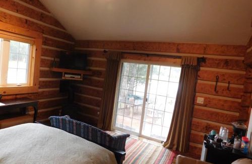 South Fork Cabin | Riverside Meadows Cabins