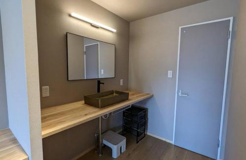 Yoichi House | Riverside Moire - spacious & sunny