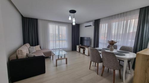 Dalgopo Apartment | Riverside Panorama