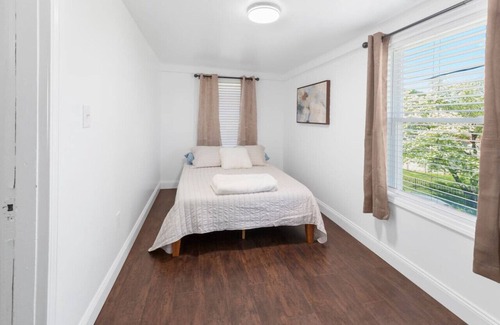 Russell Apartment | RiverSuite3 - The view will ease your mind