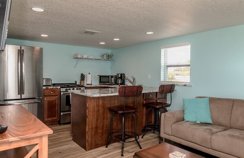 South Grant House | Riverview cottage