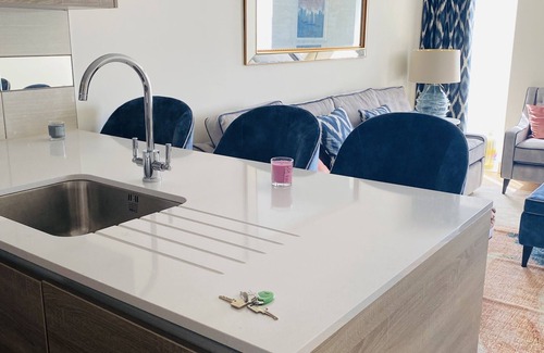 Woolwich Riverside Apartment | Riverview sky apartment 15mins to london city airport