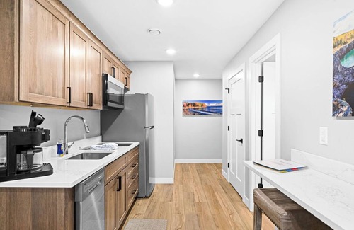 Duluth Apartment | RiverWest Trails End Chalet -New-Base Spirit Mtn - 20% off Bike Rentals