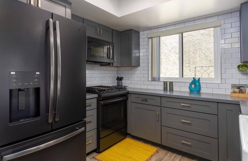 Racquet Club Estates Condo | Riviera Gardens Minutes from Downtown
