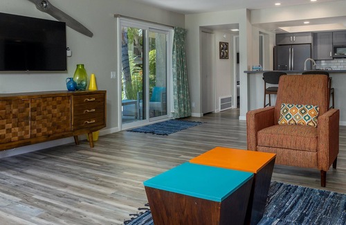 Racquet Club Estates Condo | Riviera Gardens Minutes from Downtown