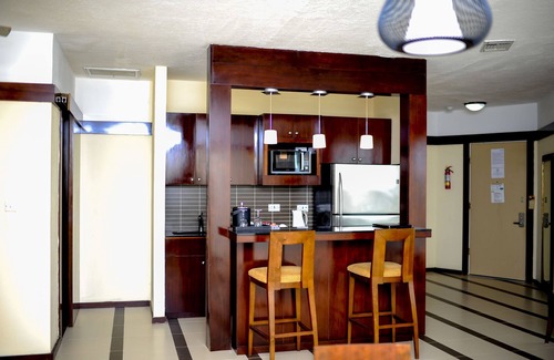 Monrovia Hotel | Rlj Kendeja Resort and Villas
