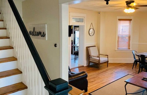 Halfway House | Rm"B" Charming Victorian Home HALFWAY, MD