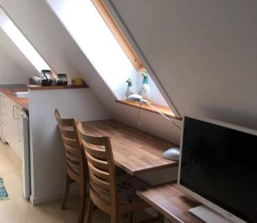Varde Apartment | Ro i skoven - men tæt på byen