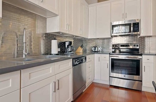 Central Business District House | Roami at Factors Row | Near Superdome | 2 Bedroom