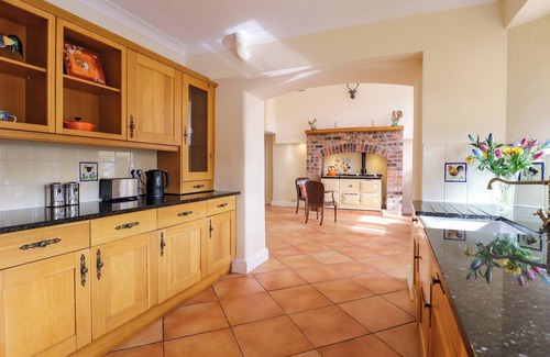 Balfron Cottage | ROB ROY APARTMENT, family friendly, with hot tub in Buchlyvie