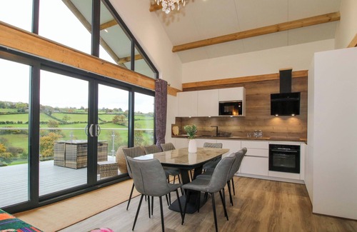 Kingswood Cottage | ROBIN GOCH, pet friendly, character holiday cottage in Garthmyl
