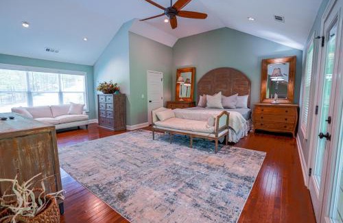 Dahlonega House | Robin's Nest - 4 Bed - Hot Tub & Game Room