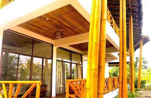 Mompiche Bed & Breakfast | Robinson Crusoe's Paradise Tropical Beach