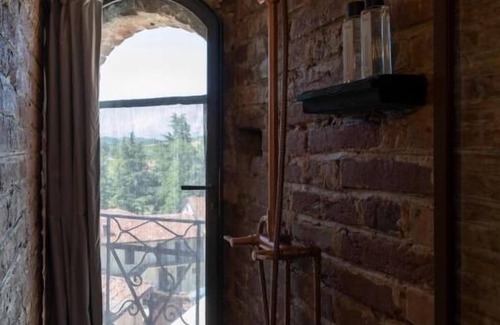 Arignano Hotel | Rocca di Arignano