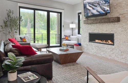 Old Town Ski Chalet | Rock n Stars Chalet townhouse