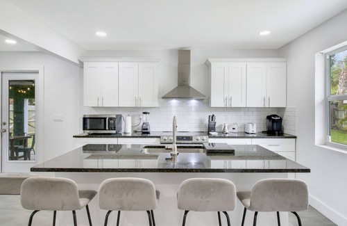 Pinewood Park House | Rockaway Beach House
