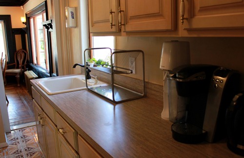 Queens House | Rockaways Hisoric Retreat | 4BR
