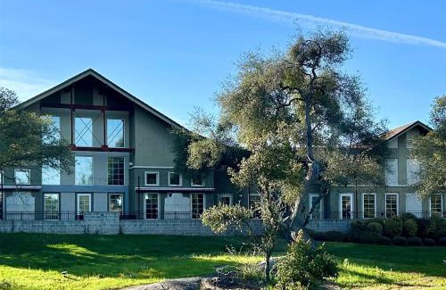 Rocklin Hotel | Rocklin Park Hotel, Trademark Collection by Wyndham