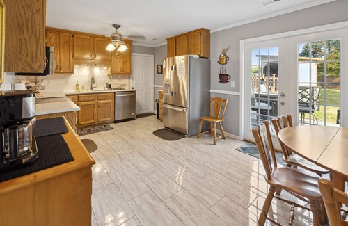 Rome House | Rocky 4, Newer 3 BR, Pool, Hot Tub, Fence, Tennis