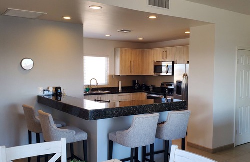 Puerto Penasco Condo | Rocky Point! five Minute Walk To The Beach Access! Two Car Garage For Your Toys!