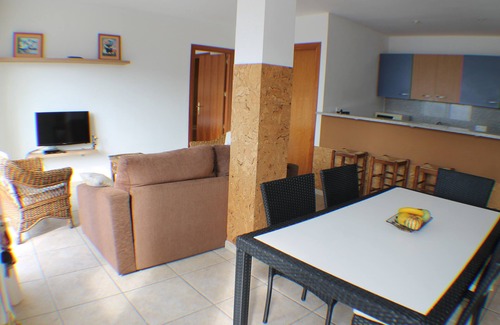 Almadraba-Canyelles Apartment | Rodas II - Three Bedroom Apartment, Sleeps 6