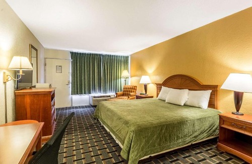 Denmark Hotel | Rodeway Inn Denmark-Jackson