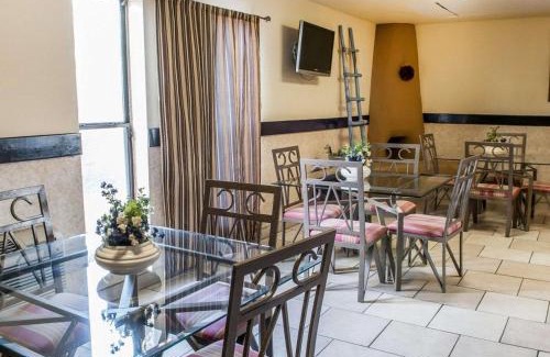 Espanola Hotel | Rodeway Inn Espanola