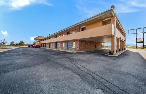 Martell Hotel | Rodeway Inn Lincoln West - University Area