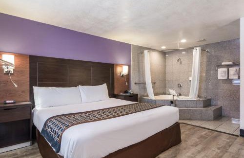 Munras Avenue Hotel | Rodeway Inn near Downtown Monterey