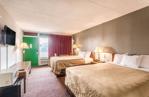 Mount Vernon Hotel | Rodeway Inn Renfro Valley