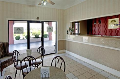 Canton Hotel | Rodeway Inn