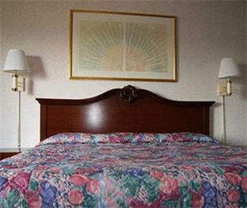 Syracuse Hotel | Rodeway Inn