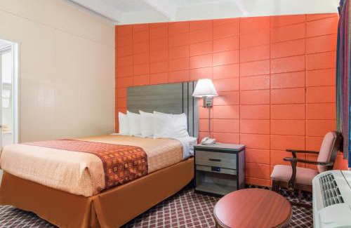 Nashville Hotel | Rodeway Inn
