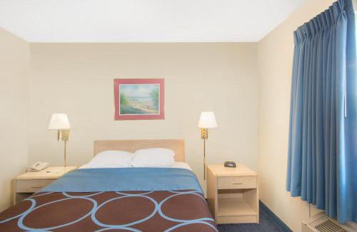 Webster Crossing Hotel | Rodeway Inn