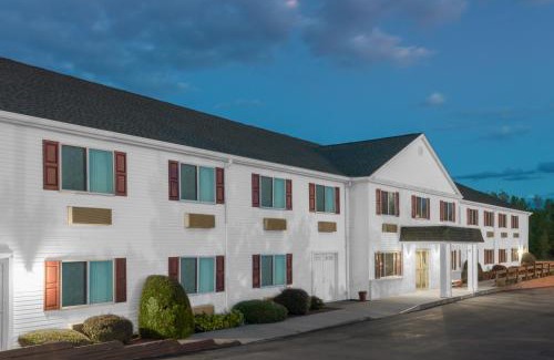Webster Crossing Hotel | Rodeway Inn
