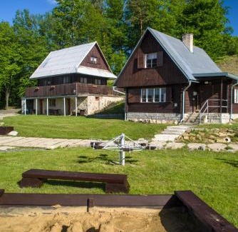 Podkopna Lhota Resort | Rodinné chaty MORAVANPARK - Ubytování v srdci Valašska