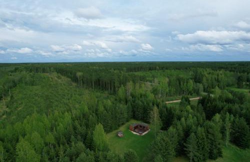 Anija Parish House | Roheluse metsamaja with hot tub and sauna