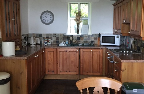 Llwyngwril House | Rola Sleeps 7 (4 Bedrooms)