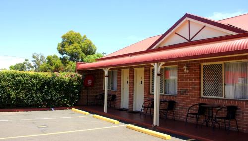 Roma Hotel | Roma Mid Town Motor Inn