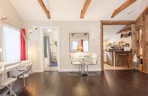 Lake Hill House | Romantic Cottage -Amazing Views -Spa -Woodstock NY
