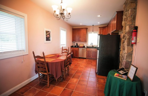 Castleton Cottage | Romantic Cottage with Private Hot Tub