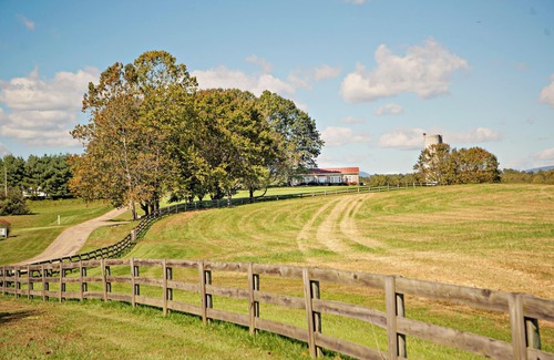 Castleton Cottage | Romantic Cottage with Private Hot Tub