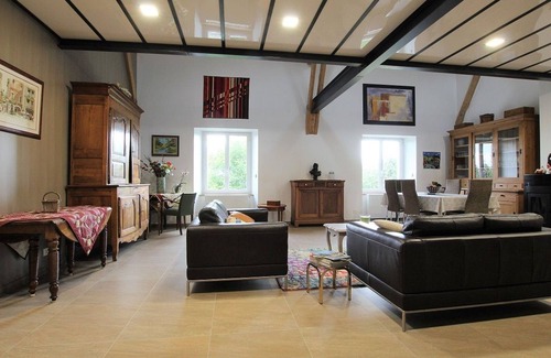 Yssingeaux Bed & Breakfast | Romantic Getaway in Restored Farmhouse with Spa and Garden in Yssingeaux