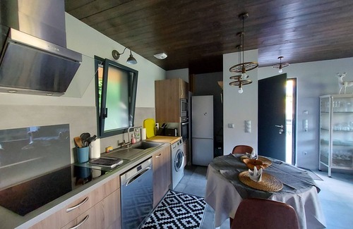 Novalaise House | romantic house with its spa+sauna+swimming pool+view on the lake