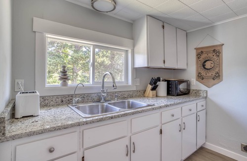 Logsden House | Romantic Single-Level Cottage is Steps to the Seawall and Whales in Depoe Bay!